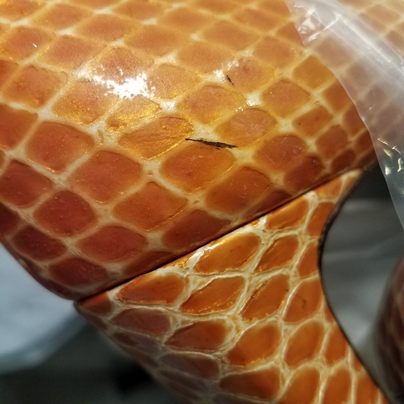 Vintage Stuart Weitzman Yellow Leather Heels Size 10 - Picture 13 of 13